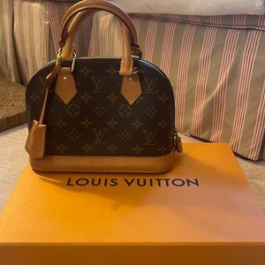 Louis Vuitton Alma BB